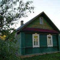 Дом на берегу реки в черте города Западная Двина